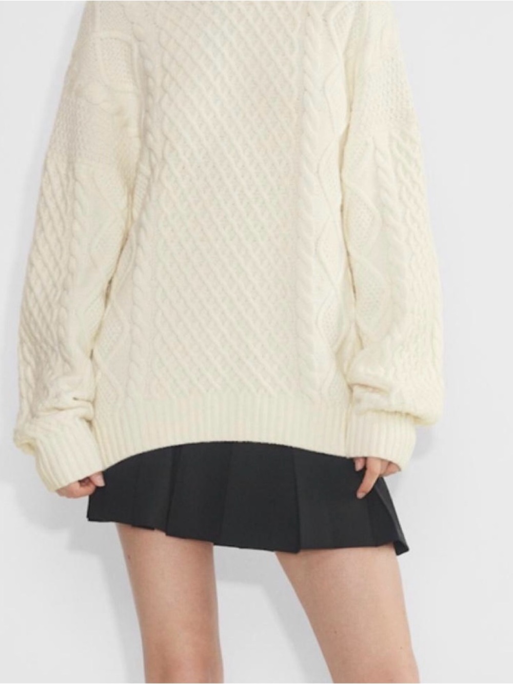 Aritzia Cream Cable-Knit Sweater